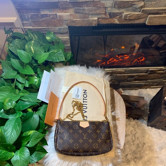 ❗️SOLD❗️LV 2 pc Multi-Pochette Access - Picture 5 of 8